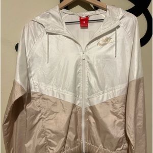 Nike wind jacket. Size large.